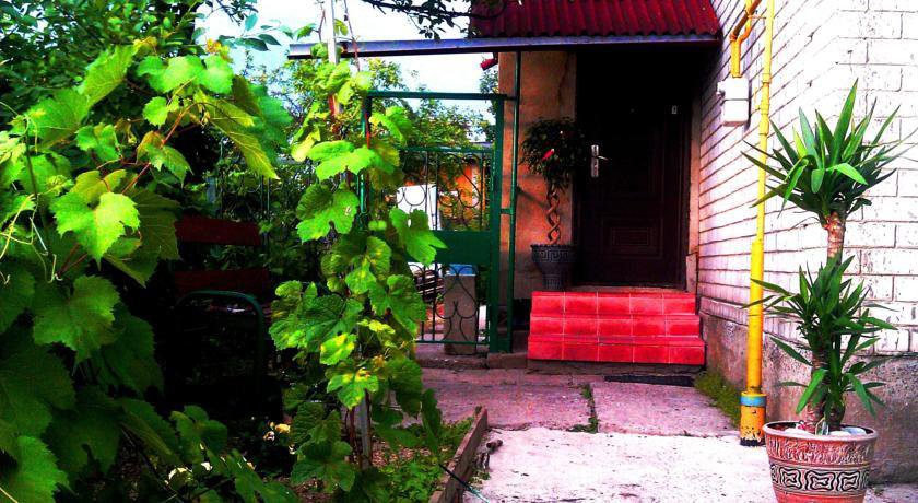 Гостиница Valentina Guest House Щербинка