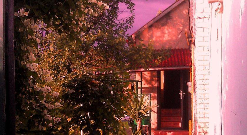 Гостиница Valentina Guest House Щербинка